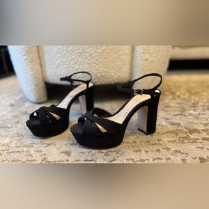 Schutz Keefa Suede Platform Sandal Heel (like new)